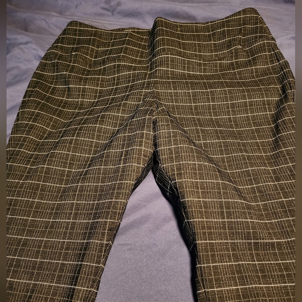 Worthington black striped slacks